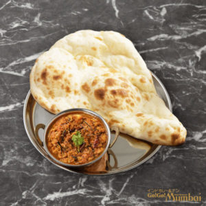 ゴーゴームンバイ　ベイガンバルタ　イオンモール　レイクタウン　北戸田　川口　埼玉　つくば　インドカレー　ナン　テイクアウト　ランチ　Baigan Bharta なすのカレー　ナス　茄子