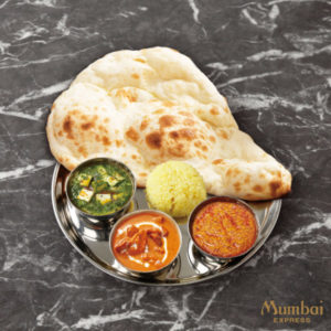 トリプルカレーセット　インドカレー＆ナン　ムンバイエクスプレス　シャポー船橋　総武線　ランチ　ディナー　テイクアウト　イートイン