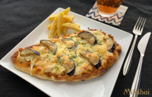 ナンピザ　冷凍ナン　アレンジレシピ　キーマカレー　なす　インド料理ムンバイ　通販　クールムンバイ　お取り寄せ