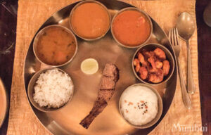 インド料理　ターリー　インド旅行　ムンバイ　India Mumbai