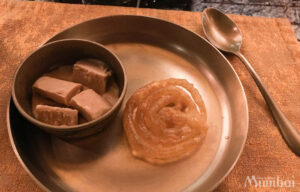 クルフィ　ジャレビ　ミタイ　インドスイーツ　インド菓子　インド旅行　ムンバイ　India Mumbai