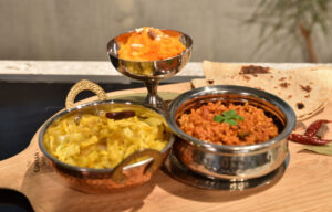 武尊　たける　インド料理ムンバイ　World Buzz Cooking　ガジャルハルワ　キャベツのサブジ　ソヤキーマカレー