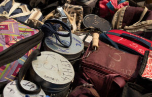 ダッバー　Dabba　インドのステンレス弁当箱　ダッバーワラ　dabba wala