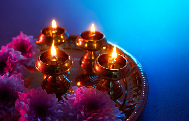 ディワリ　Diwali　インドのお正月　インド料理ムンバイ　Mumbai　diya　ディヤ
