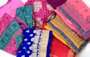 インド料理ムンバイ　インドのアフタヌーンティー　四谷店　アトレ恵比寿店　四ツ谷　サリーdeアフタヌーンティー　サリーの着付　イベント　インドスイーツ　インド菓子　ミタイ　mithai　マサラチャイ　チャイおかわり自由　無限チャイ　わんこチャイ　東京　予約