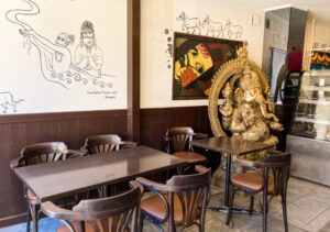 ムンバイ町屋店　インドカレー　東京　荒川区　焼き立てナン　冷凍カレー　コーヒー　スパイスキット　テイクアウト　ランチ　メニュー　定休日　営業時間　メニュー