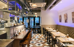 インドのアフタヌーンティー　ロイヤルアフタヌーンティー　インド料理ムンバイ四谷店＋ The India Tea House　インドスイーツ　インド菓子　ミタイ　mithai　Indian Sweets　Mumbai　ティータイム　何時　マサラチャイおかわり自由　無限チャイ　中央線　新宿区　四ツ谷