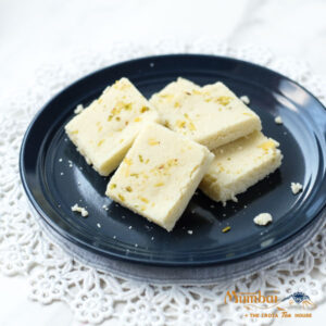 インドスイーツ　コヤバルフィ　インド料理ムンバイ　四谷店　四ツ谷　アトレ恵比寿店　ミタイ　インド菓子　東京　Mumbai + The India Tea House　Indian Sweets　Mithai　Khoya Barfi　インドのアフタヌーンティー　期間限定