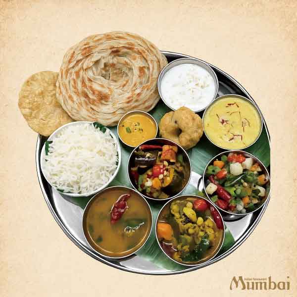 ムンバイ　青山　ラ・ポルト青山　表参道　カレー　南インド料理　ミールス　パラタ　パロタ　インドカレー　サンバル　ラッサム　ポリヤル　東京都渋谷区　イートイン　メニュー　価格　値段　インド料理ムンバイ